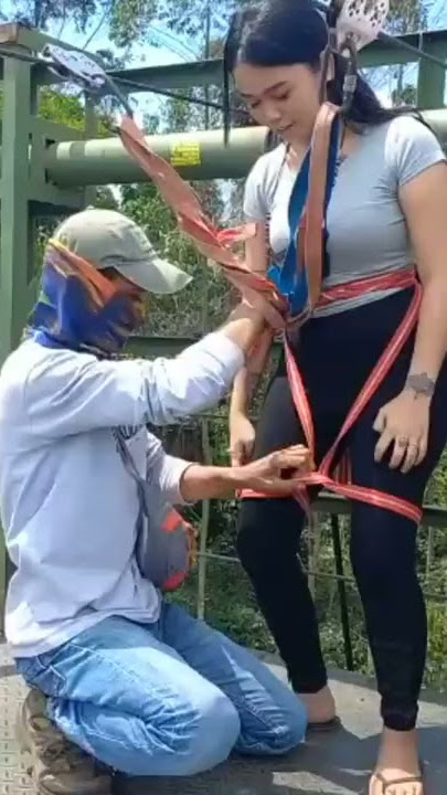 Kesempatan dalam Kesempitan || miss Rempong Playing Flying Fox