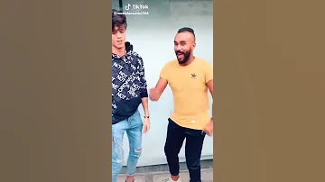 بمأن الناس مش صافيه انا هفضل عايش عافيه واخد تصريح بالمافيه 