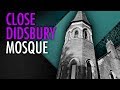 Tommy robinson close the didsbury mosque in manchester