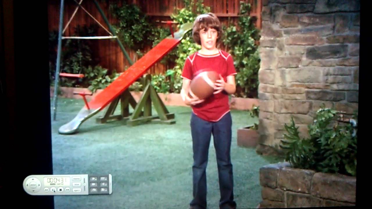 Joe Namath's exhibition game mention on Brady Bunch YouTube