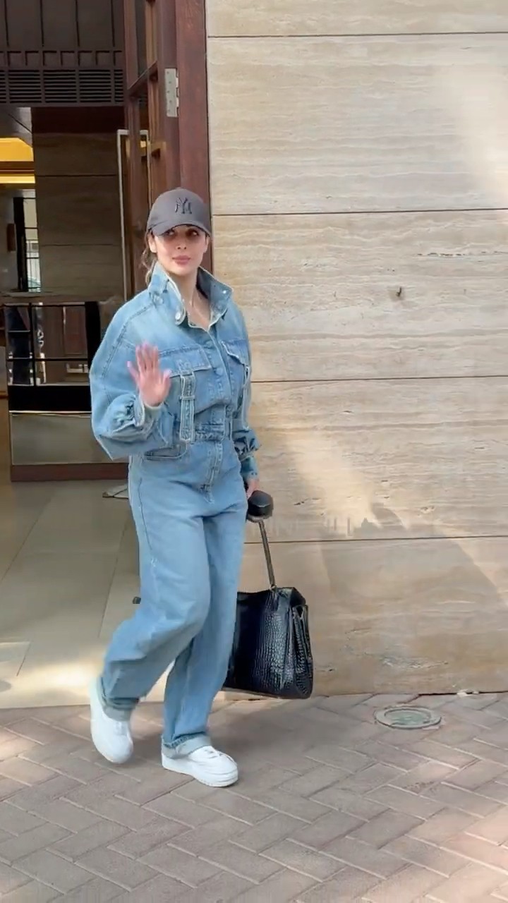 We Are Obsessed With Malaika Arora’s Denim Look? #shorts #bollywood #fashion