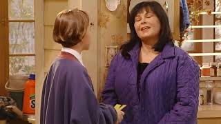 Roseanne Shocking Scenes That Fans Still Talk About Funniest Family Moments Ever