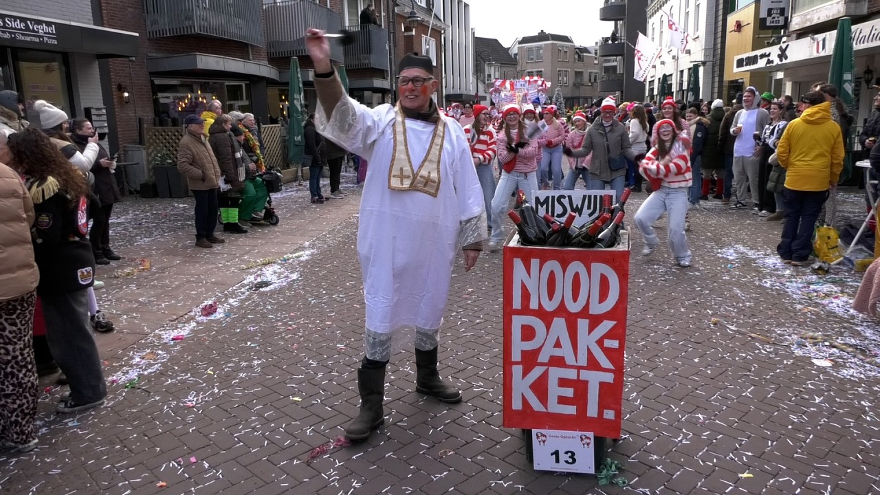 Bonte optocht trekt door Kuussegat I Omroep Meierij