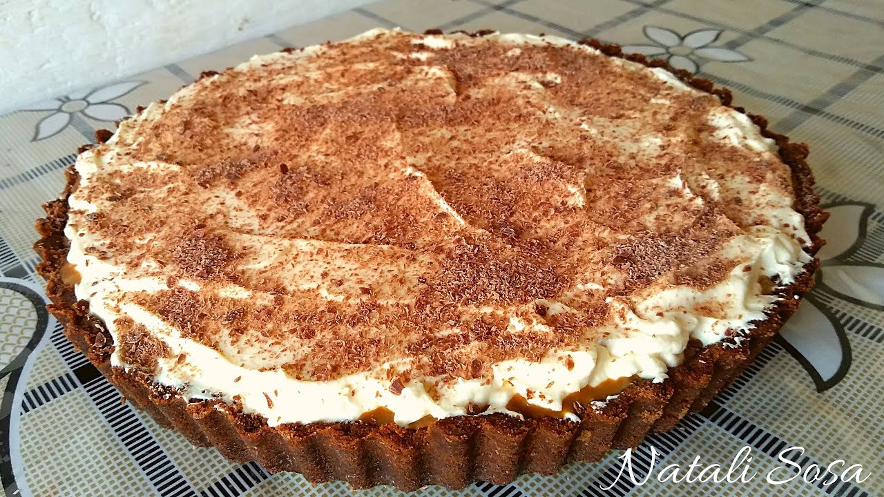 tarta sin horno con chocolinas, bananas y dulce de leche.