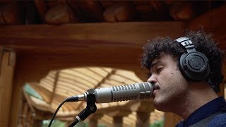 Alex Ferreira — ME LA SALUDAN (una toma del canapé) chords