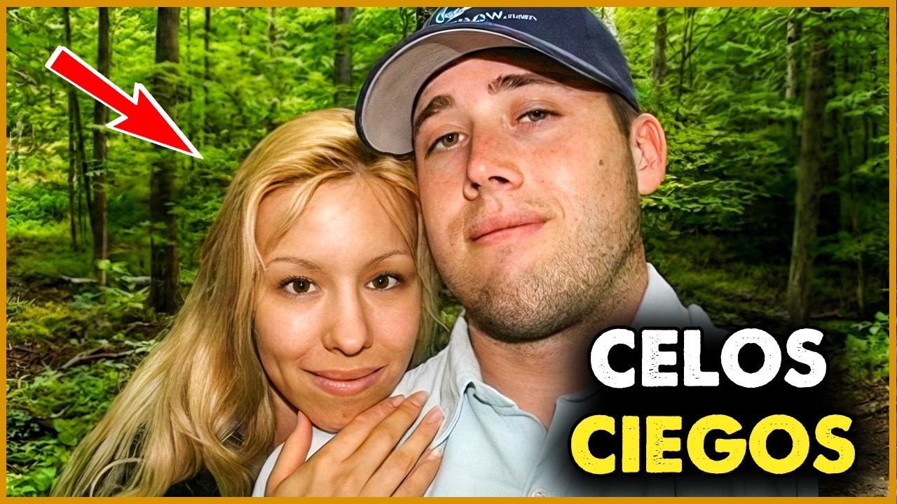 El asesino sonríe ante una foto tomada después de asesinar a su ex novia