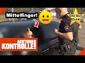 Mann zeigt MITTELFINGER in Verkehrskontrolle! 😐 |OLD BUT GOLD| Kabel Eins | Achtung Kontrolle