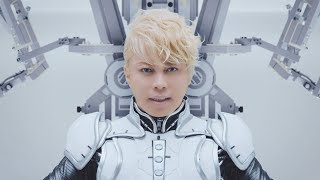 西川貴教、ロボットと合体！大絶叫で必殺技“大爆風”　ダブルファンドライヤー『MONSTER』新CM「新時代の爆⾵」篇＆メイキング＆インタビュー