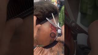 a man's ear was accidentally cut off #barbershop #cuttoff #ohno