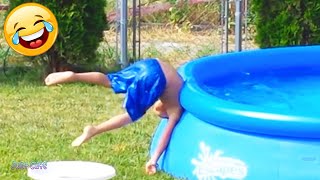 Я Ржал До Слез / Смешные Видео / Смешные дети играют в воде в бассейне