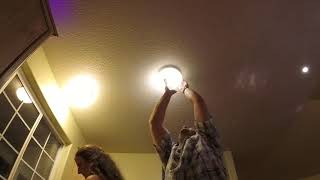 How to replace a light bulb by Dennis Benjamin 14 views 6 years ago 2 minutes, 28 seconds