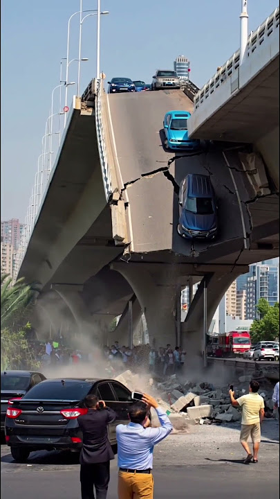 Eyewitnesses captured the moment the bridge collapsed—steel and concrete crashing down