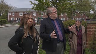 Housing Authority and HUD officials discuss public housing