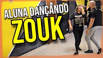 IMPRESSIONANTE! VEJAM ESSA ALUNA DANÇANDO ZOUK