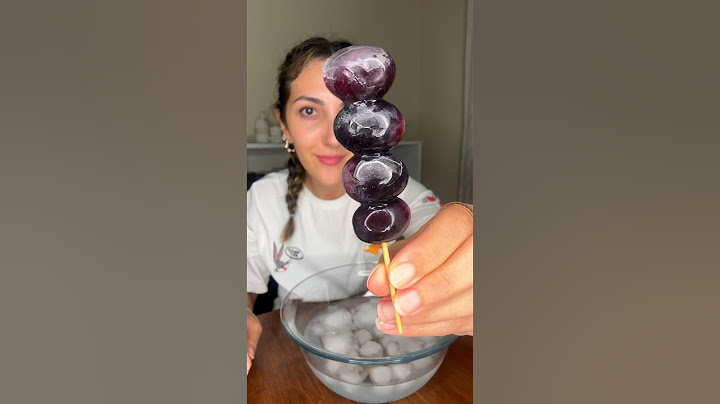 Buz kaplı meyveler