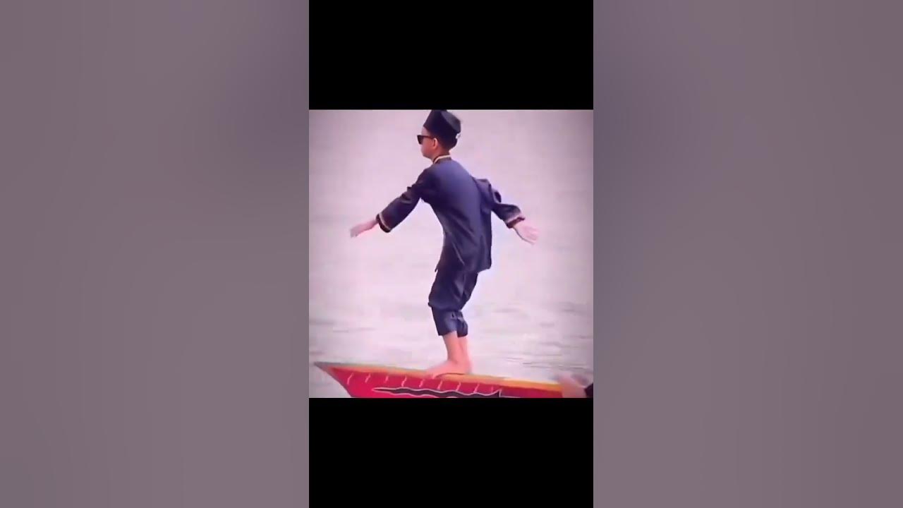 Little kid dancing on a rowing boat aura farming #fyp #viral #shortvideo #aura #feed #vlogger Little kid dancing on a rowing boat aura farming #fyp #viral #shortvideo #aura #feed #vlogger