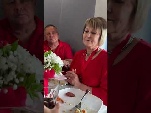 Хотелось что-то особенное подарить маме на юбилей! И мне кажется все получилось, до слез😍
