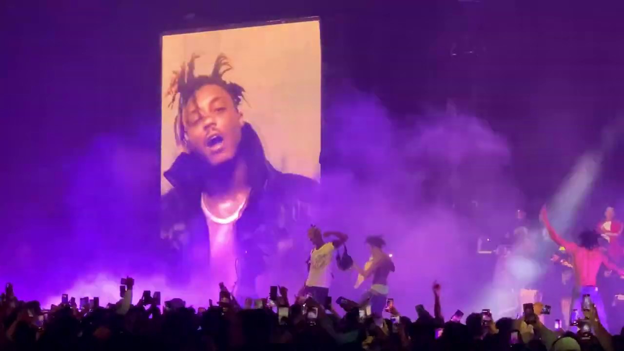 Juice WRLD performs 'Bandit' featuring NBA Youngboy