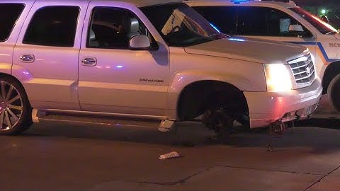 Deputies: 2 juveniles in custody after carjacking, chase and crash northeast of Houston | Raw video