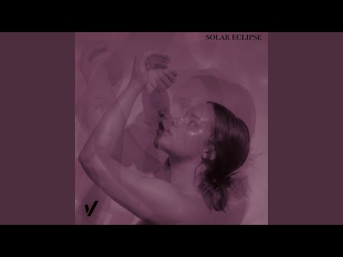在 YouTube 上觀看「Solar Eclipse」 在 YouTube 上觀看「Solar Eclipse」