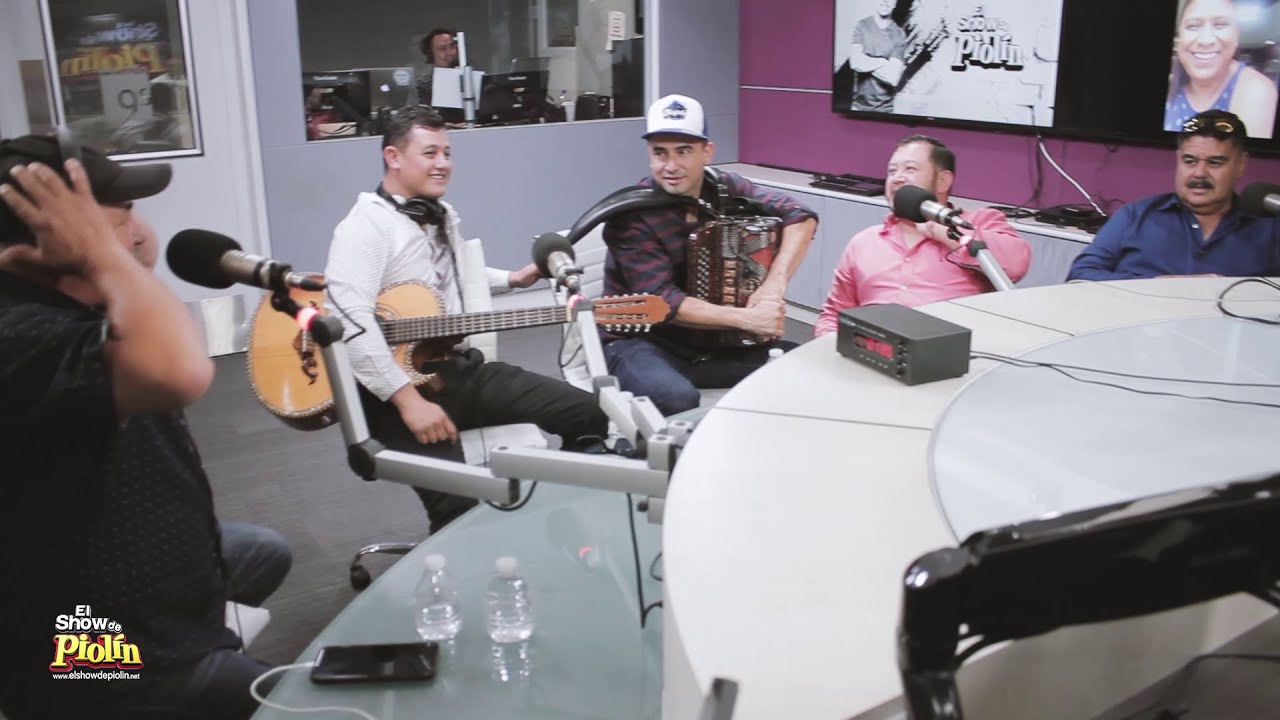 Chuy de Los Huracanes del Norte y su esposa, nos confiesa sus intimidades en exclusiva