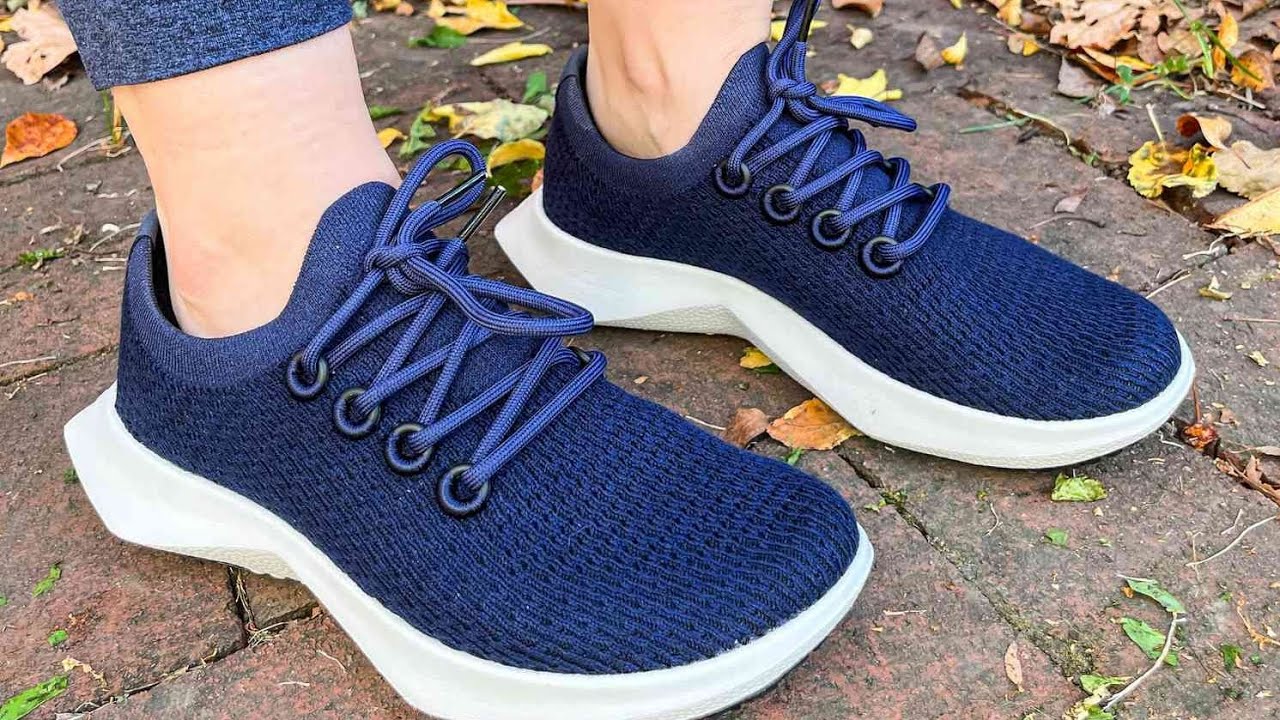 Best shoes for walking and standing all day [Top 5 Best shoes for walking and standing]