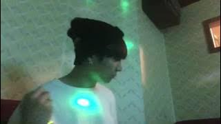 kook in a singing room (2) 그댈 마주하는 건 힘들어