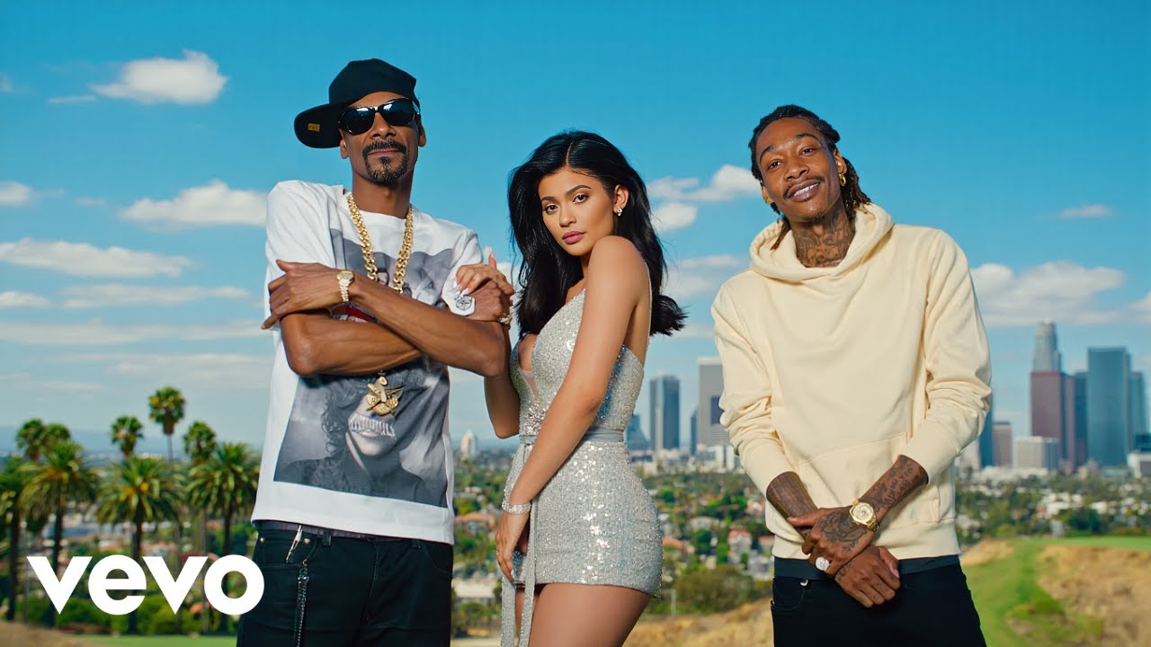 Snoop Dogg, Wiz Khalifa - Forever Rollin' (Official Music Video)