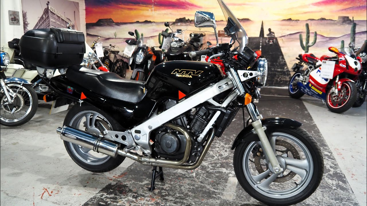 Honda NTV 650, выхлопная система Delkovic. Заведите и обойдите этот голый мотоцикл.