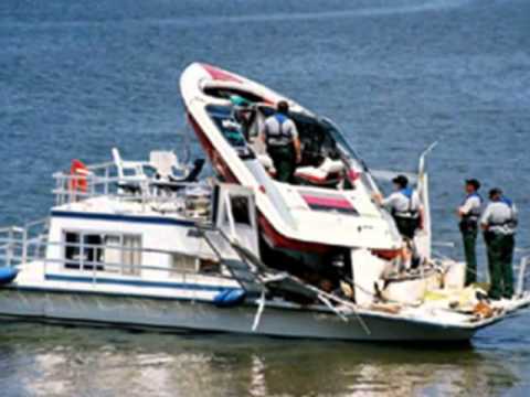 Boat Accident Caught On Camera - Boat Crashes - YouTube