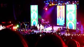 Jonas Brothers- Heart and Soul Live Detroit