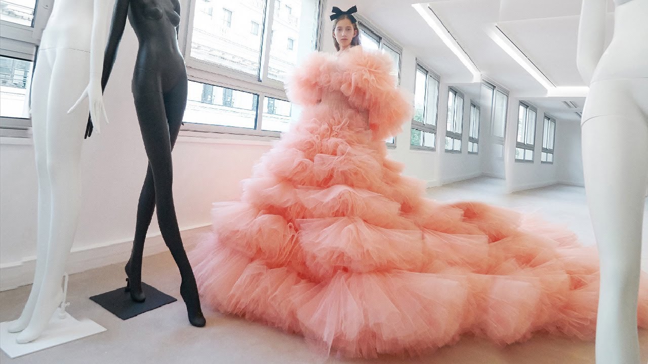 Giambattista Valli Presentation | Haute Couture | Fall/Winter 2019/20