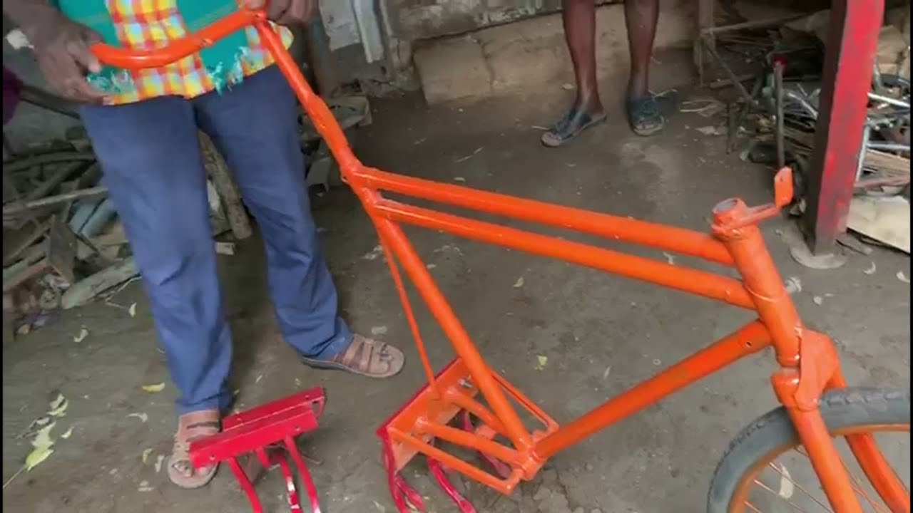 களையெடுத்தல், மண் அணைத்தல், விதைத்தல் மூன்றையும் செய்யும் ஒரே இயந்திரம்!| Weed removal, Seeding in