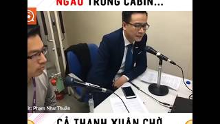 Cận cảnh BLV Tạ Biên Cương nghẹn ngào trong Cabin khi bình luận trận đấu của U23 Việt Nam