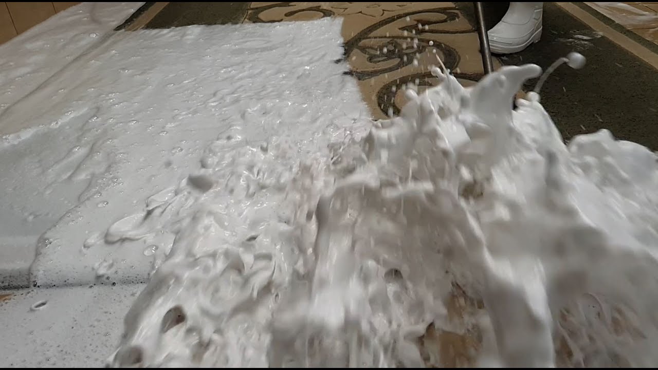 Pranie MOCNO zaplamionego dywanu w bardzo ciekawe wzory, bardzo dużo piany i ciekawy efekt po praniu