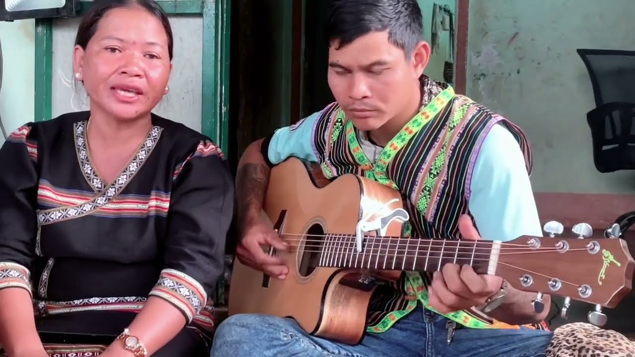 Che glai Rongot rkơi djai lui pô ami Nguyệt 