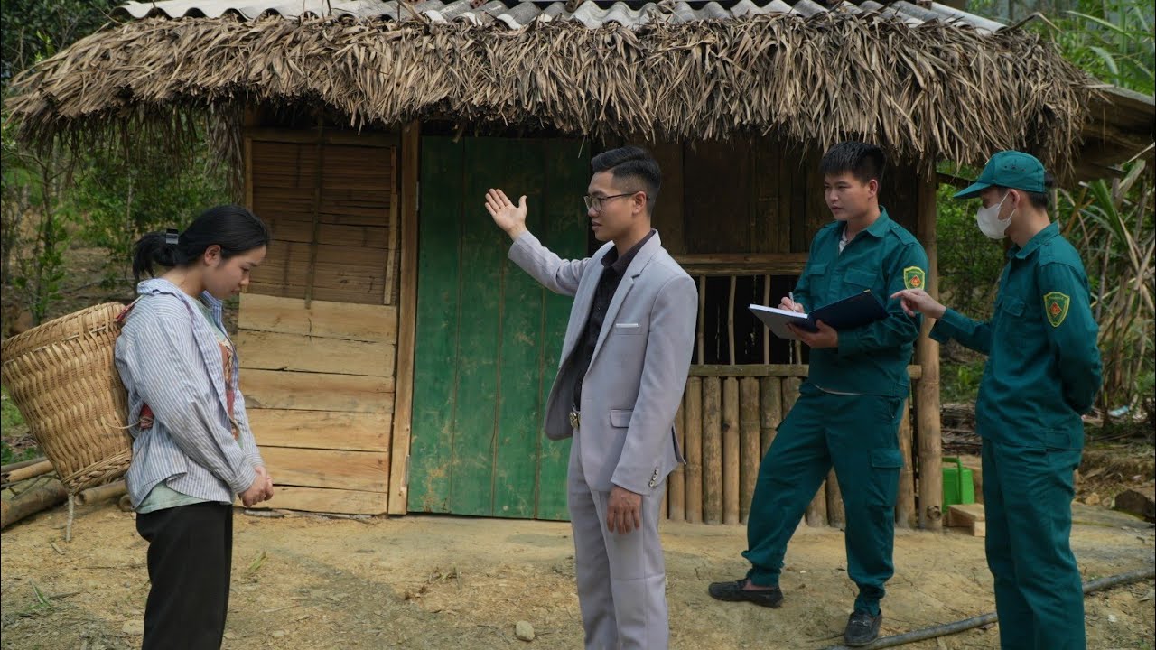 Добрый молодой мэр помогает бездомной матери-одиночке | Ly Tieu Nhien