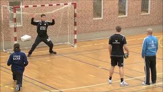 تدريب صد كرات الارضية لحارس مرمى كرة اليد - Handball goalkeeper training