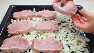 Положить мясо на лук, за 10 минут получится вкусный ужин # 540