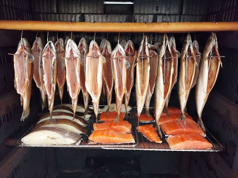 Wideo: Ryby Wędzone Na Gorąco