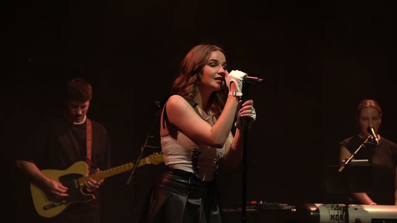 Watch Julia Meladin - Angst - Remake (Offizielles Live Video) on YouTube Watch Julia Meladin - Angst - Remake (Offizielles Live Video) on YouTube