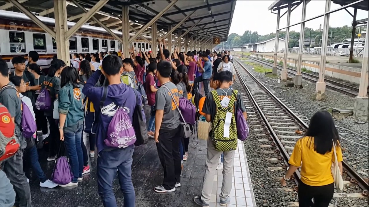รับน้อง มช. 60 (มหาวิทยาลัยเชียงใหม่ 2560 )สถานีรถไฟเชียงใหม่