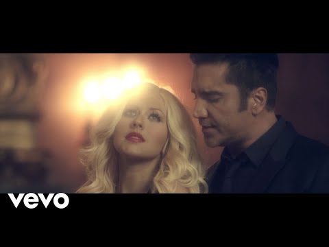 Alejandro Fernández - Hoy Tengo Ganas De Ti ft. Christina Aguilera (Video Oficial)