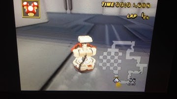 MKWii - R.O.B. (on foot) (Custom Character)