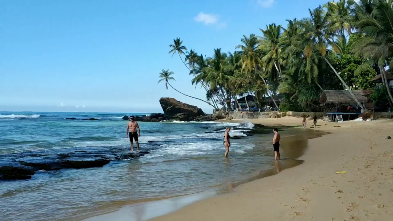 Шри ланка 2019 видео. Пляж Далавелла Шри-Ланка. Унаватуна Шри Ланка. Пляж Хиккадува Шри Ланка. Далауэла Бич Шри Ланка.