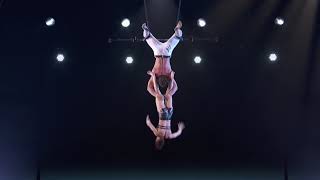 Gagal Lakukan Atraksi, Kontestan Akrobatik America's Got Talent Terjun Bebas ke Lantai Panggung