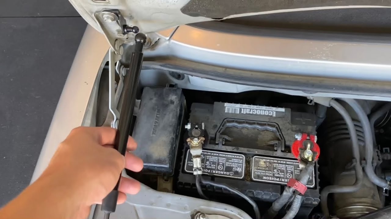 How to install hood struts for MR2 Spyder / MR-S