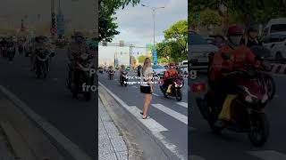 Playing frogger in real life 🐸🇻🇳 #zebracrossing #crosswalk #danang #vietnam