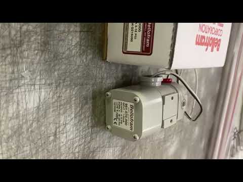 Marsh Bellofram 961-070-000 Transductor I/P Serie T1000 4-20 mA a 3-15 PSIG con Booster de Volumen — video