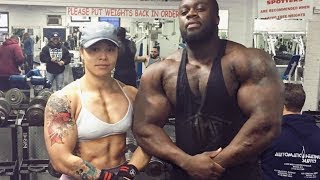 Worlds most muscular girl!!  (chest day)